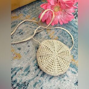 Round Straw Crossbody Handbag